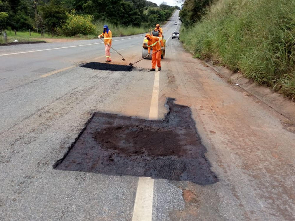 Imagem de Governo recupera 3.700 quilômetros de rodovias goianas em 2019