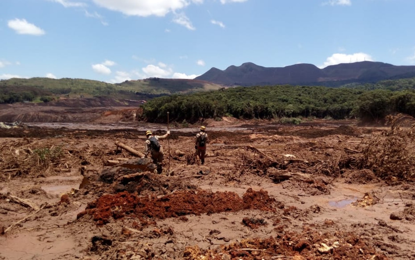 Imagem de Força-tarefa é instaurada para mapear quase 9 mil barragens em Goiás. Rio Verde vive situação de risco, afirma Corpo de Bombeiros