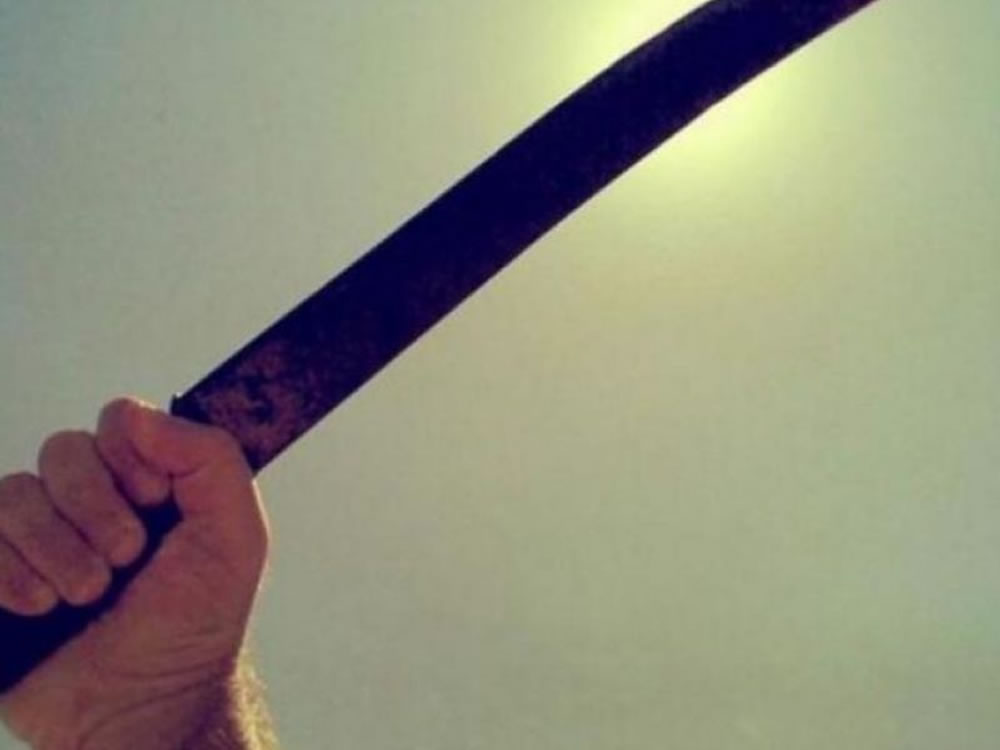 Imagem de Homem agride e ameaça mulher com facão no Setor Morada do Sol