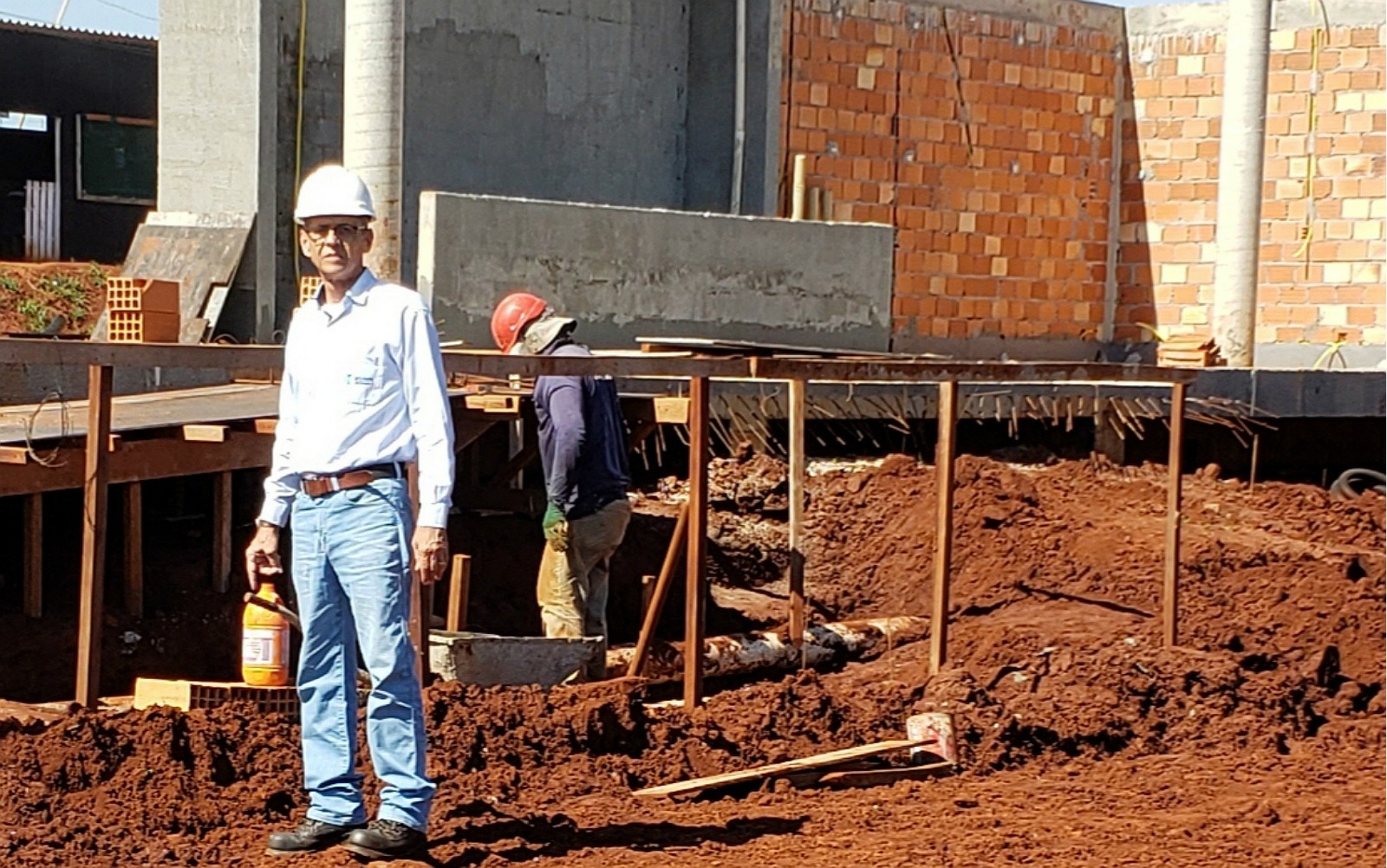Imagem de Após entregar currículos na rua, engenheiro vence desemprego em Rio Verde