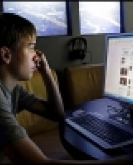 Imagem de Adolescentes continuam no Facebook, diz pesquisa