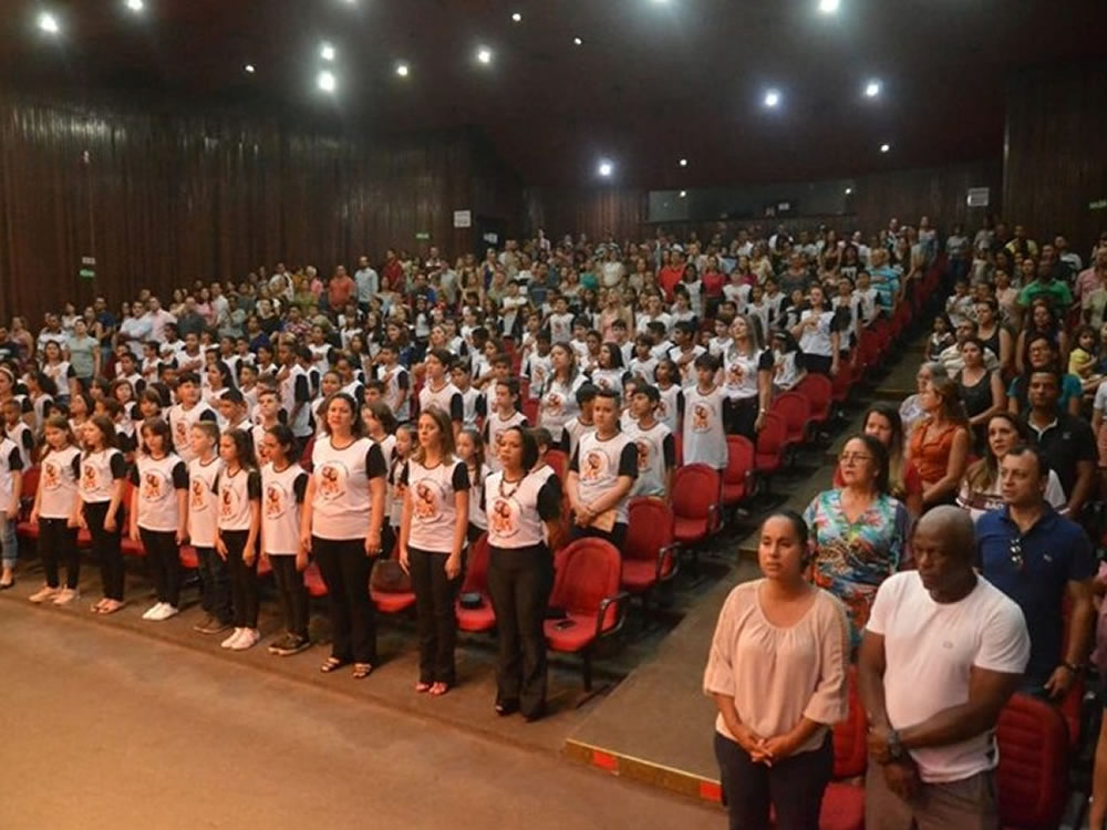 Imagem de 186 alunos receberam certificados de conclusão do PROERD, em Quirinópolis