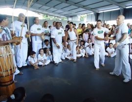 Imagem de Capoeira para combater o bullying