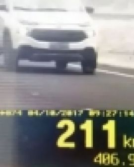 Imagem de Caminhonete é flagrada a 211 km por hora na BR-060