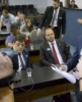 Imagem de Deputados podem votar hoje autorização para processar Marconi