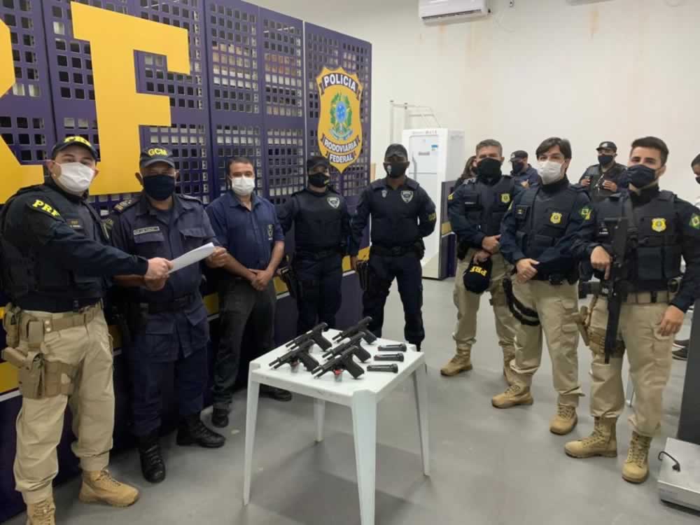 Imagem de Guarda Civil de Rio Verde recebe armas da Polícia Rodoviária Federal