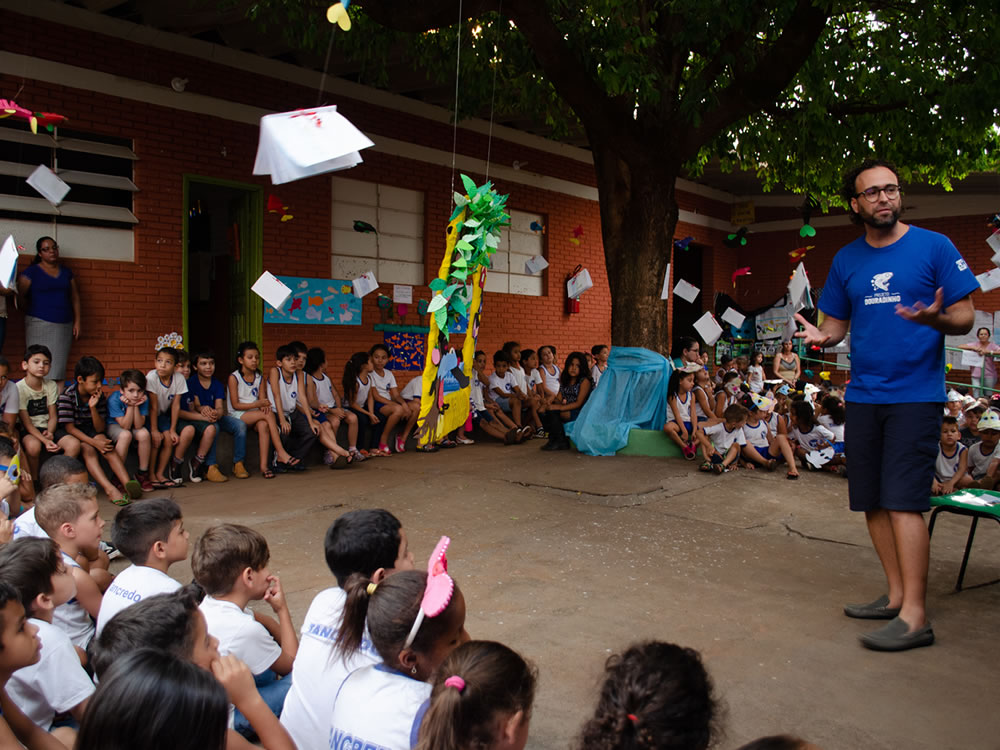 Imagem de Crianças das escolas municipais de Rio Verde recebem livro e incentivo sobre preservação de rios