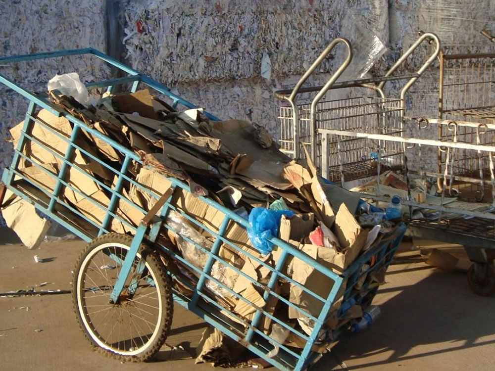 Imagem de Catador de recicláveis é assaltado e agredido em Rio Verde