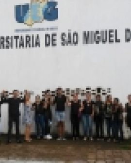 Imagem de Estudantes protestam contra precarização da UEG