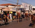 Imagem de Desfile de cavaleiros marca tradição em Rio Verde