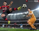 Imagem de PES 2016 ainda tropeça, mas dá novos passos rumo a futebol mais real