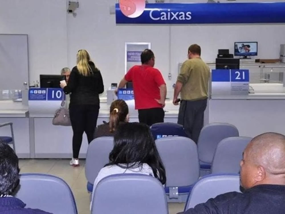 Imagem de Bancos em Goiás são multados por tempo de excesso de espera na fila