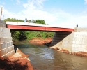 Imagem de Ponte sobre o Ribeirão Cachoeirinha reconstruída