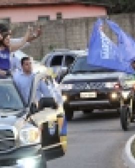 Imagem de Eleições 2014: Marconi faz carreata em Aparecida