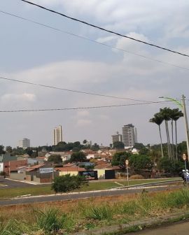 Imagem de Céu de Rio Verde fica cinza após fumaça de incêndio chegar a Goiás e sua saúde pode ser afetada