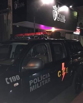 Imagem de PM faz operação em hookahs de Rio Verde