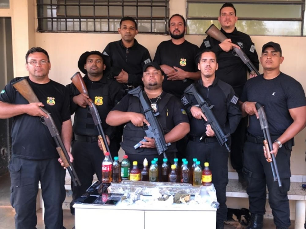 Imagem de Homem tenta entregar sacola com drogas, celulares e bebidas no presídio de Rio Verde